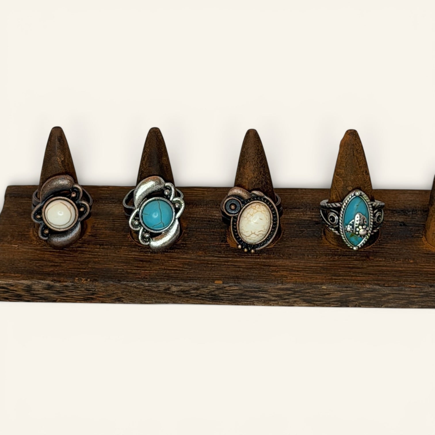 Rustic Couture Ivory Stone Floral Ring